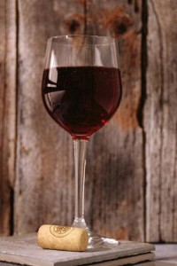 Сухое красное вино – один из основных компонентов постной свекольной икры фото | Сухое красное вино – один из основных компонентов постной свекольной икры